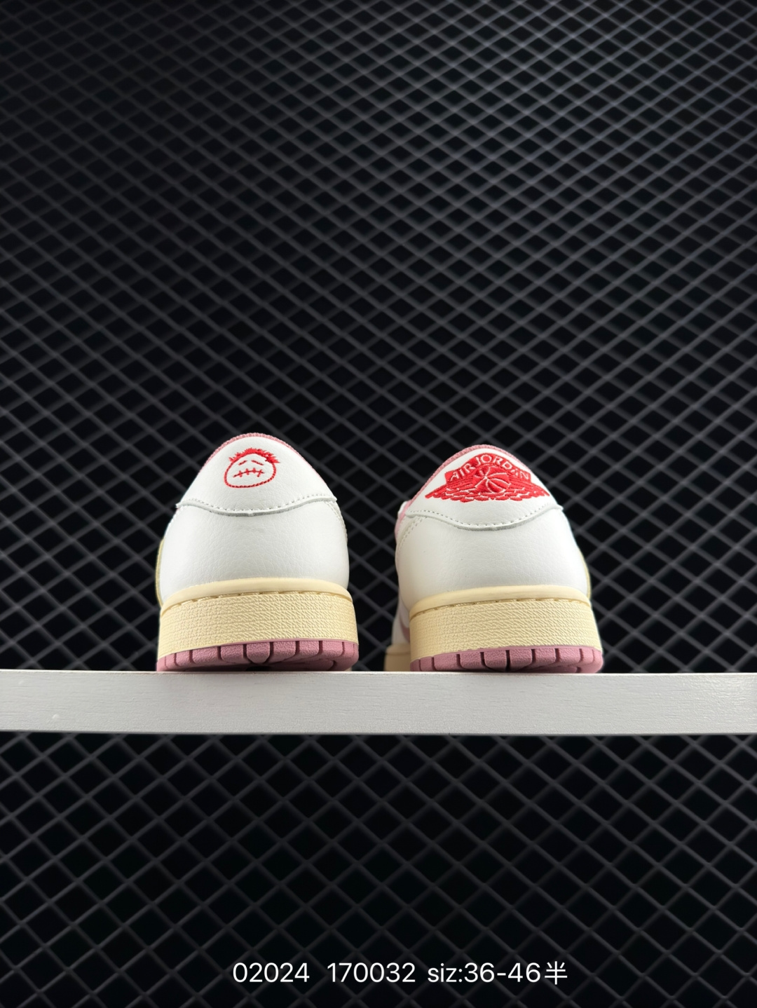 Travis Scott x Air Jordan 1 Low OG 